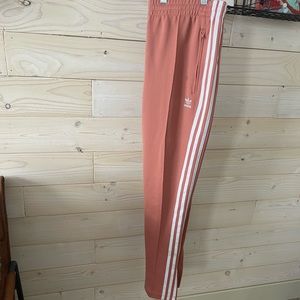Adidas cropped athletic pant size M